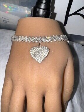 BRACELET Rhinestone Heart Charm bracelet Adjustable from 8 to 13 inches